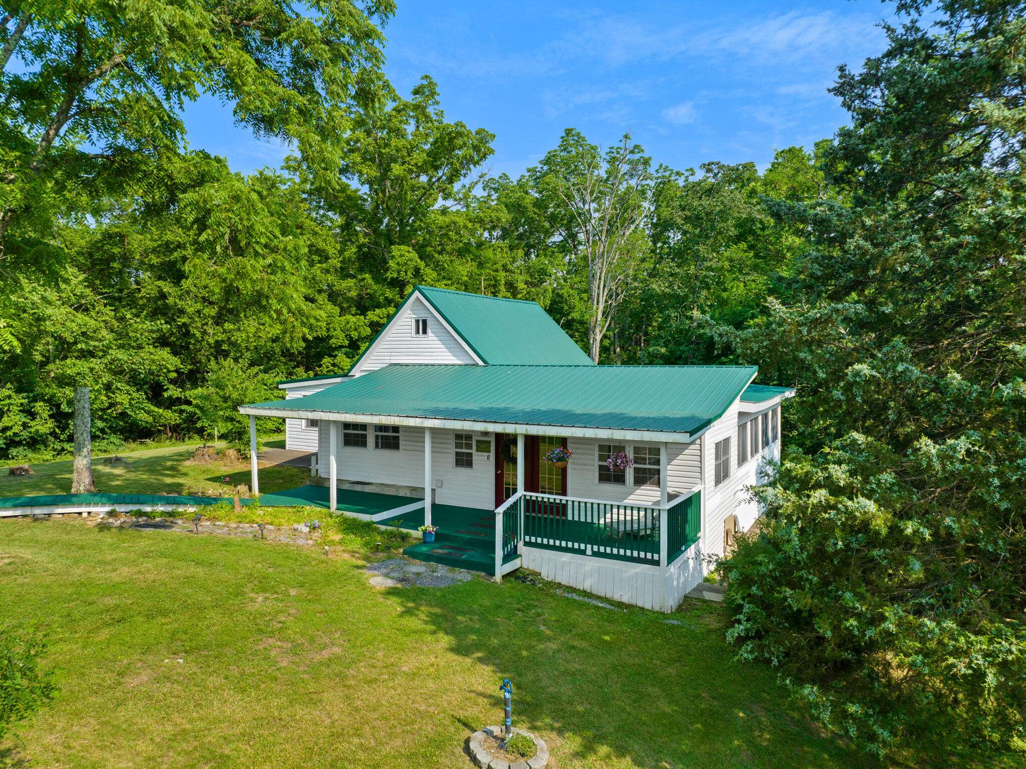 Bulls Gap, TN 37711,261 Buzzard Roost RD