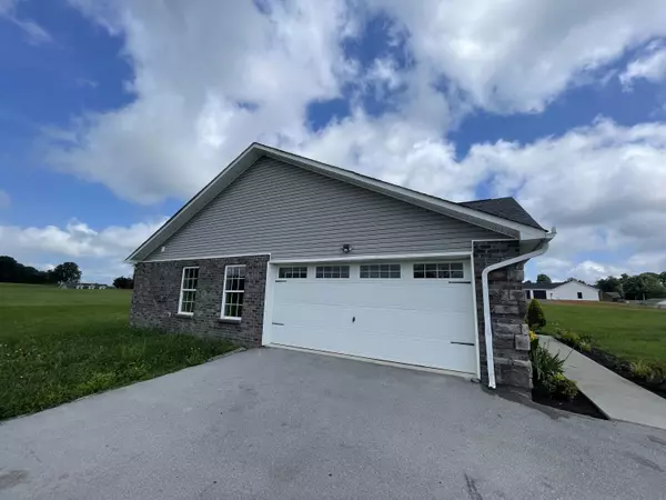 Jefferson City, TN 37760,1961 Kaylee DR