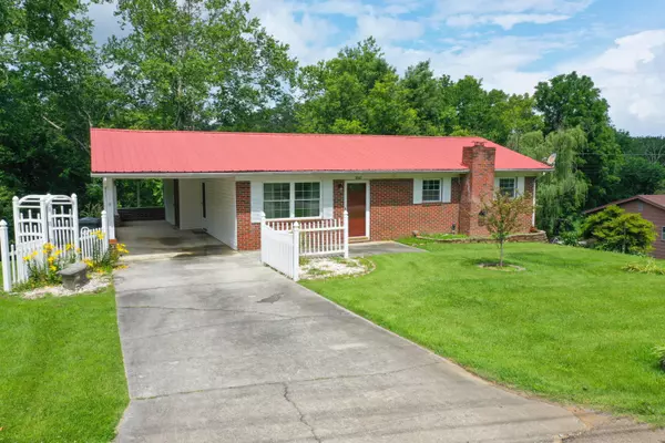 1767 Old Liberty Hill RD, Morristown, TN 37814