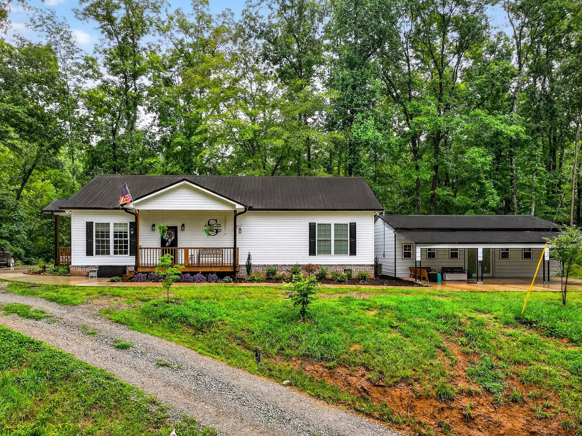 Sneedville, TN 37869,718 Mullins DR