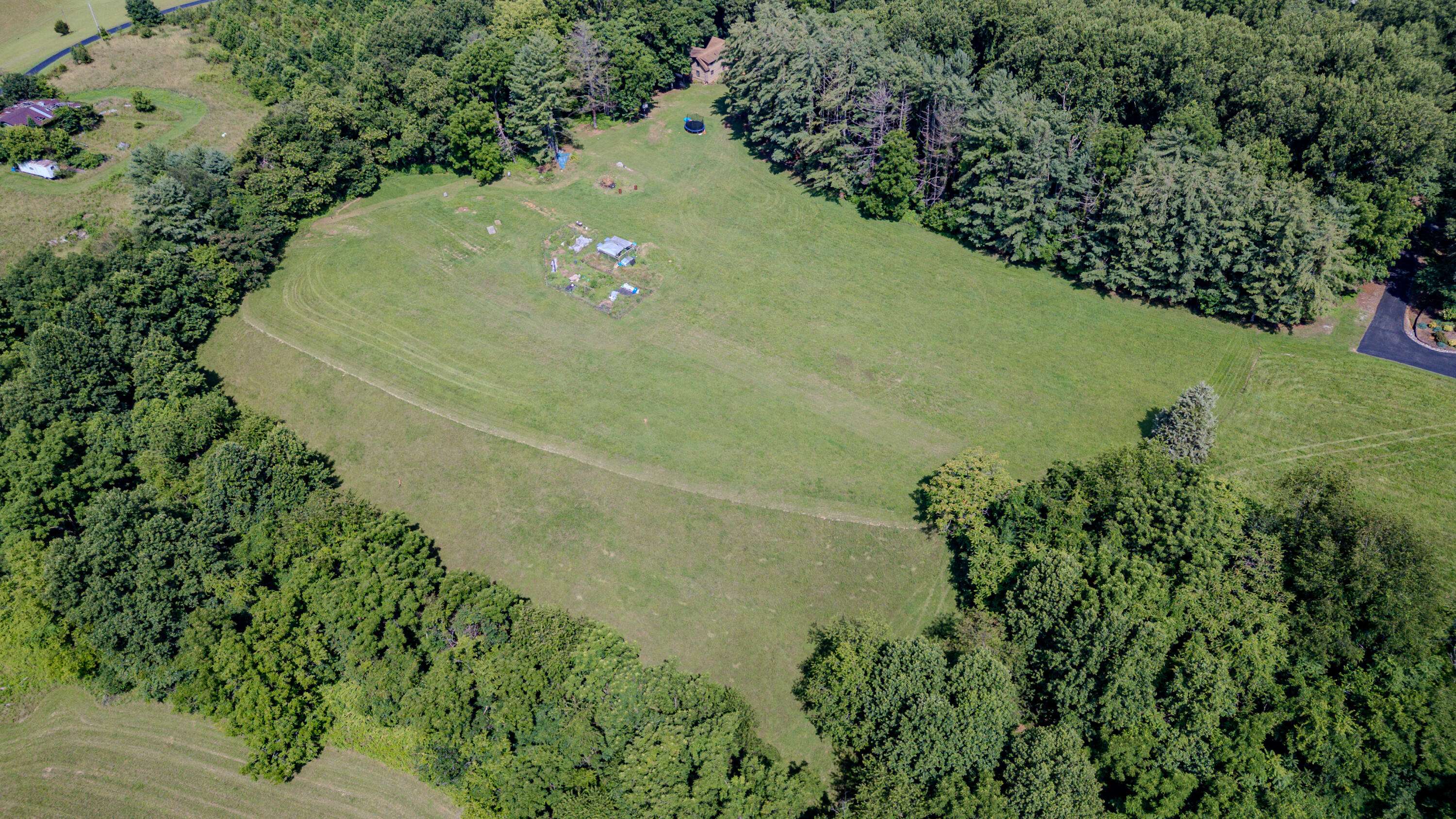 Blountville, TN 37617,484 Buttermilk RD