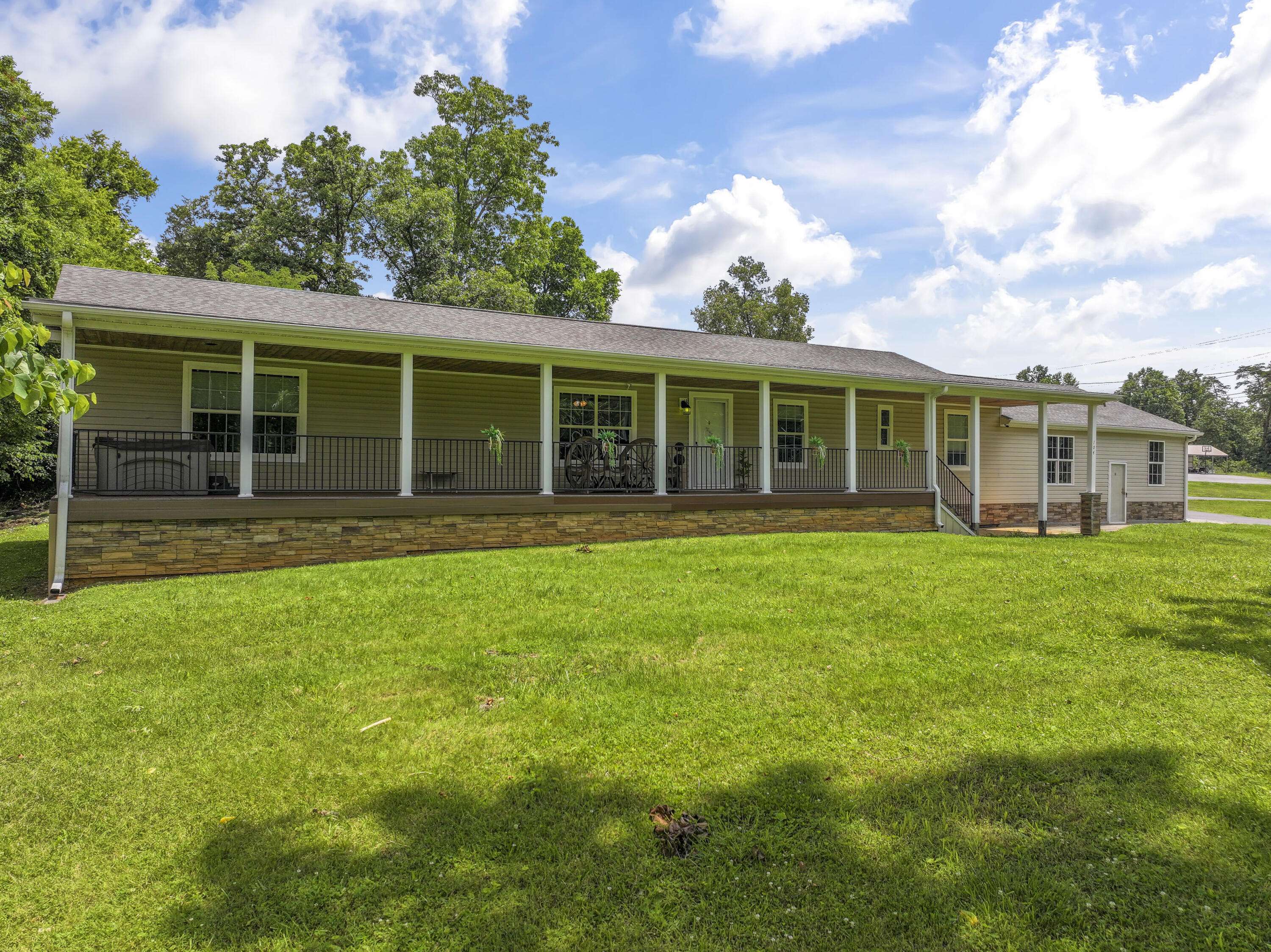 Newport, TN 37821,104-116 Circle RD
