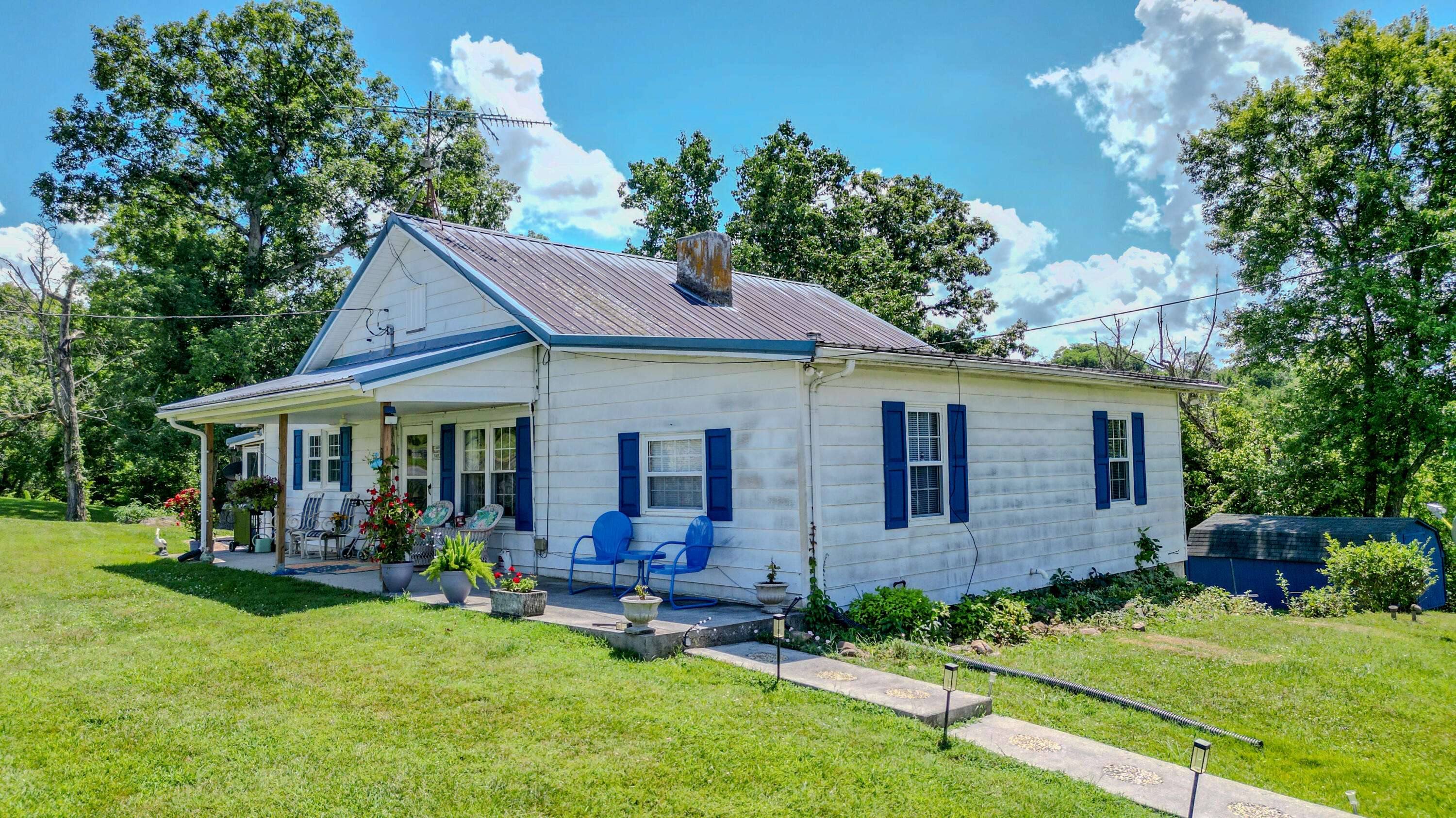 625 Trentham Hollow Rd RD, Parrottsville, TN 37843