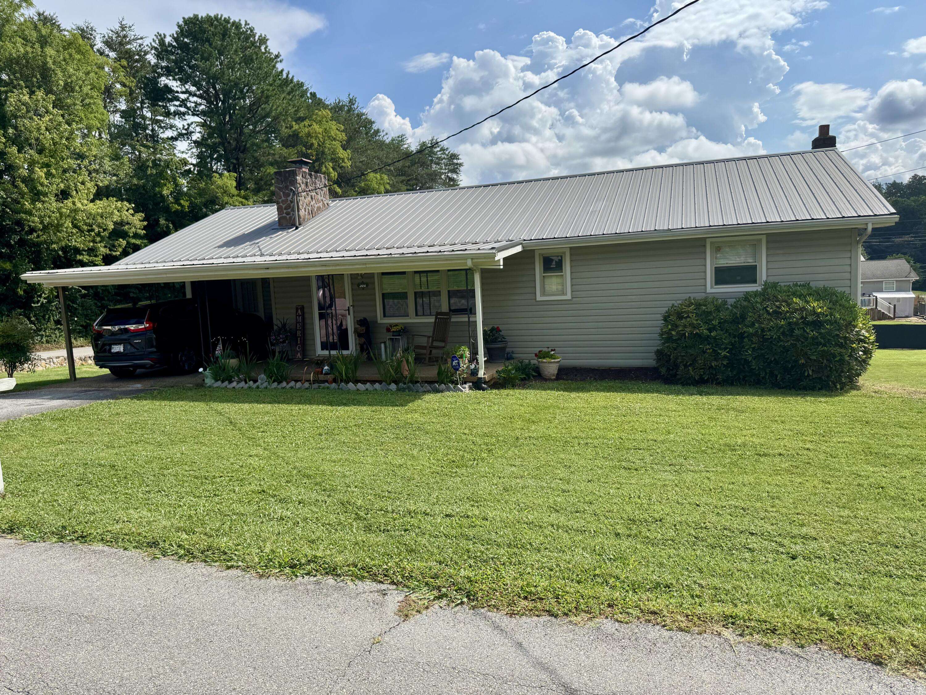 302 Buckingham Drive DR, Newport, TN 37821