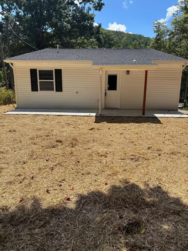 Oliver Springs, TN 37840,214 Walden AVE