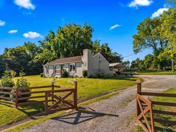 Knoxville, TN 37914,6220 Roscoe LN