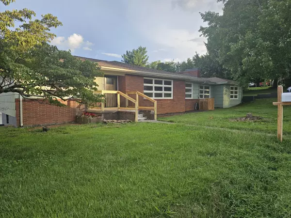 228 Washington AVE, Newport, TN 37821