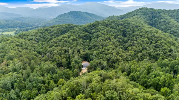 Del Rio, TN 37727,201 Flat Rock WAY