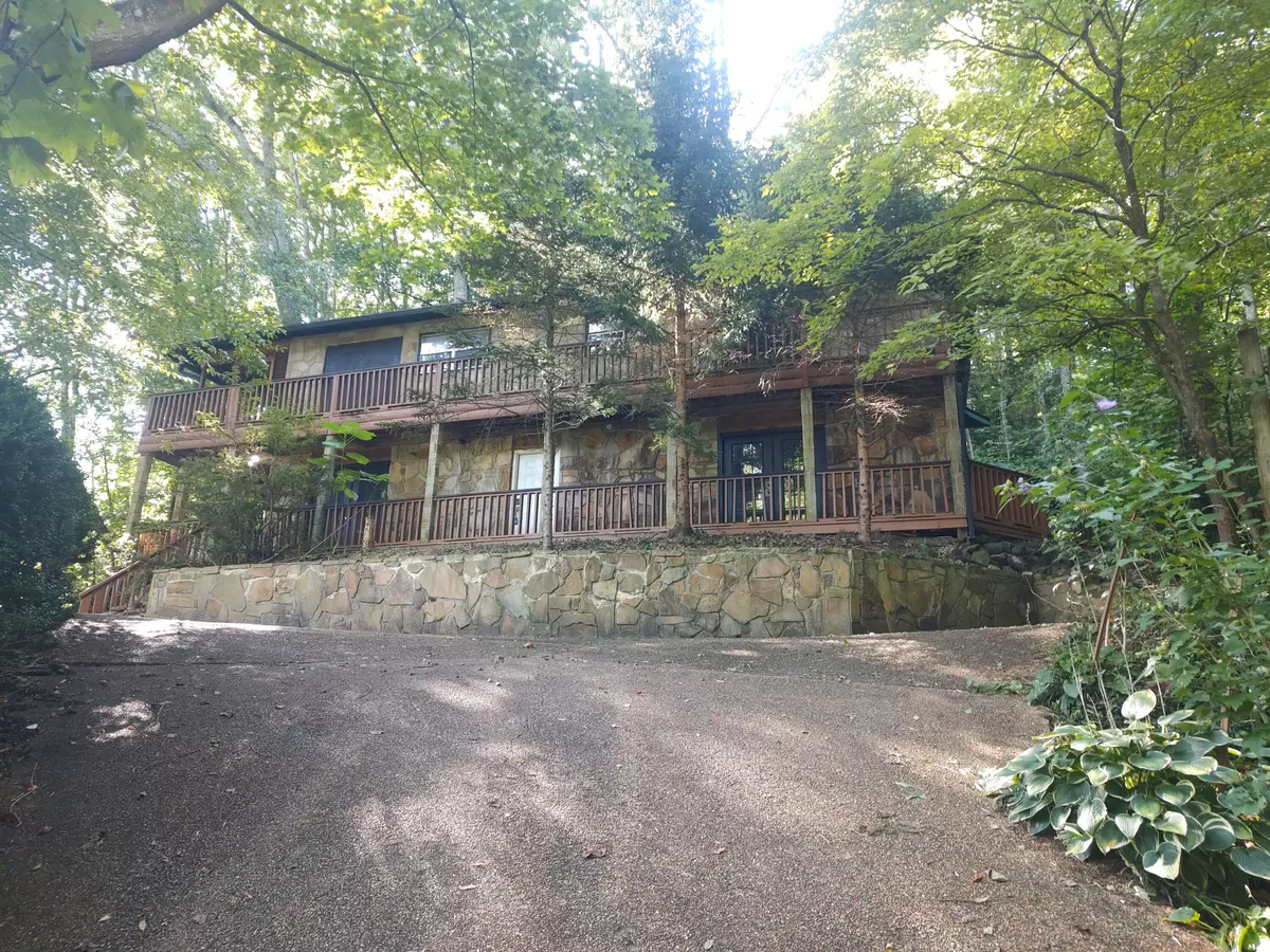 Gatlinburg, TN 37738,1021 Luzerne CT