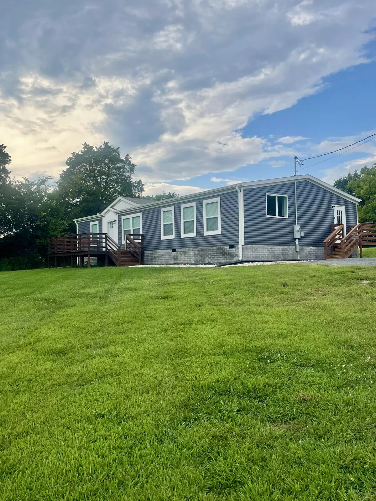 Mooresburg, TN 37811,121 Rhea CIR