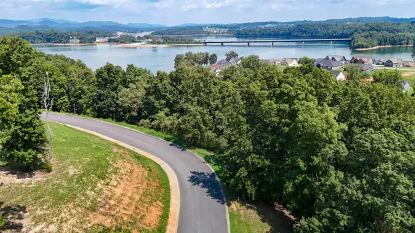 2078 Edgewater Sound, Morristown, TN 37814