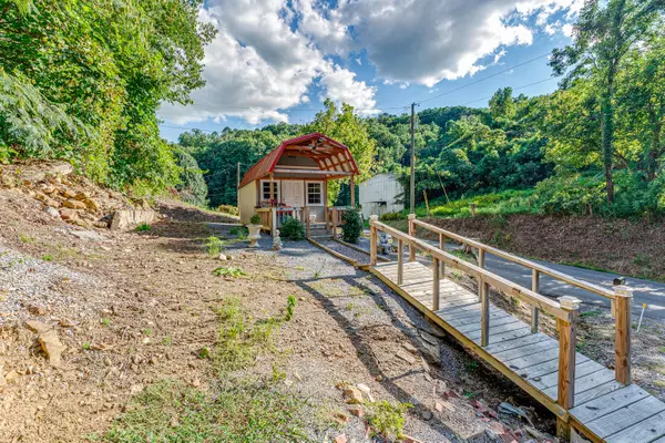 Sevierville, TN 37876,2881 Maples Branch RD