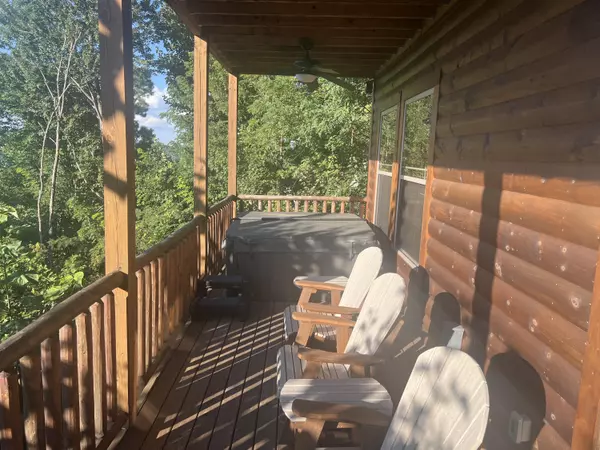 Gatlinburg, TN 37738,964 Village Loop RD