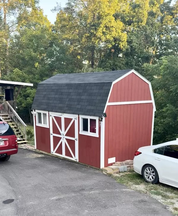 New Tazewell, TN 37825,407 Serrento LN