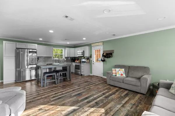 Tazewell, TN 37879,430 McVey Road RD