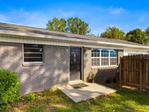 Tazewell, TN 37879,430 McVey Road RD