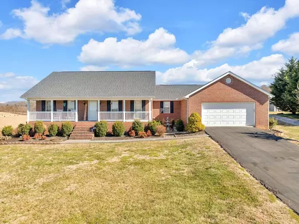 1650 Mullins RD, Whitesburg, TN 37891