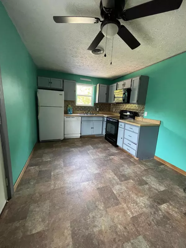 Newport, TN 37821,301 Friendship Rd RD