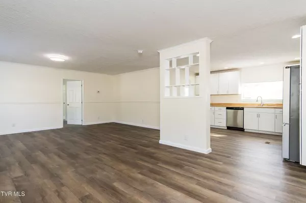 Greeneville, TN 37745,3340 Lonesome Pine TRL