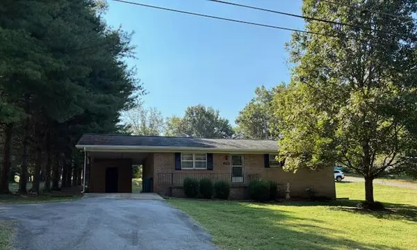 2993 Old A J HWY, Strawberry Plains, TN 37871
