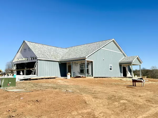 2454 Sandstone DR, Morristown, TN 37814