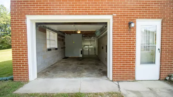 New Market, TN 37820,1920 Pine View Drive