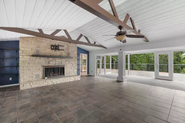 Sevierville, TN 37876,459 Judy Top LN