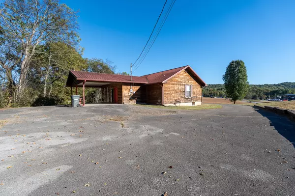 Dandridge, TN 37725,232 Highway 92 S