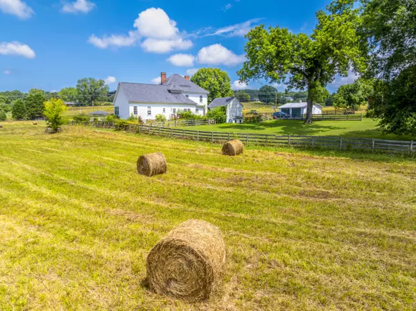 Dandridge, TN 37725,621 Highway 139