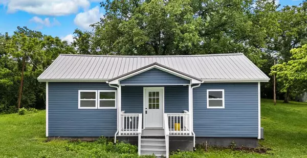 914 Bluff RD, Rutledge, TN 37861