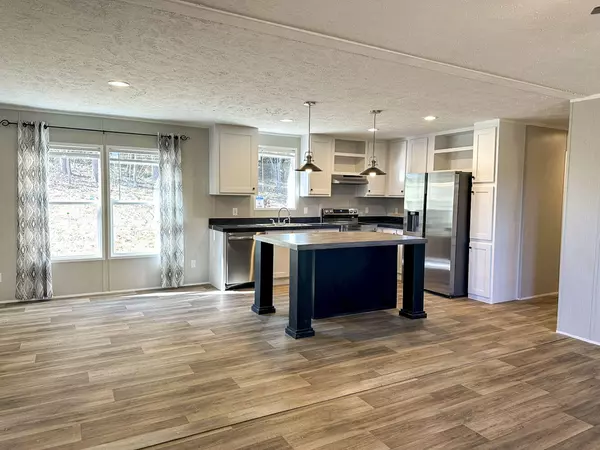 Dandridge, TN 37725,350 Bungalow DR