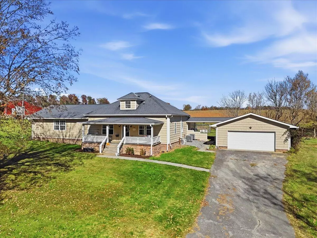 White Pine, TN 37890,2316 Carmichael RD