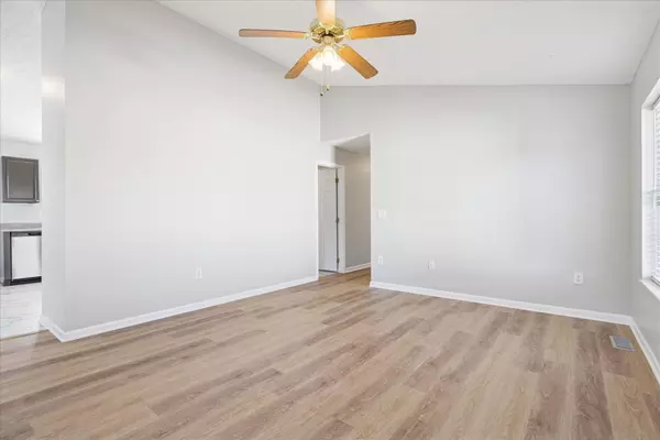 Sevierville, TN 37862,1528 Patricia Holt Blvd