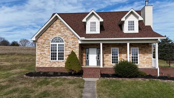 1180 McIntosh LN, Russellville, TN 37860