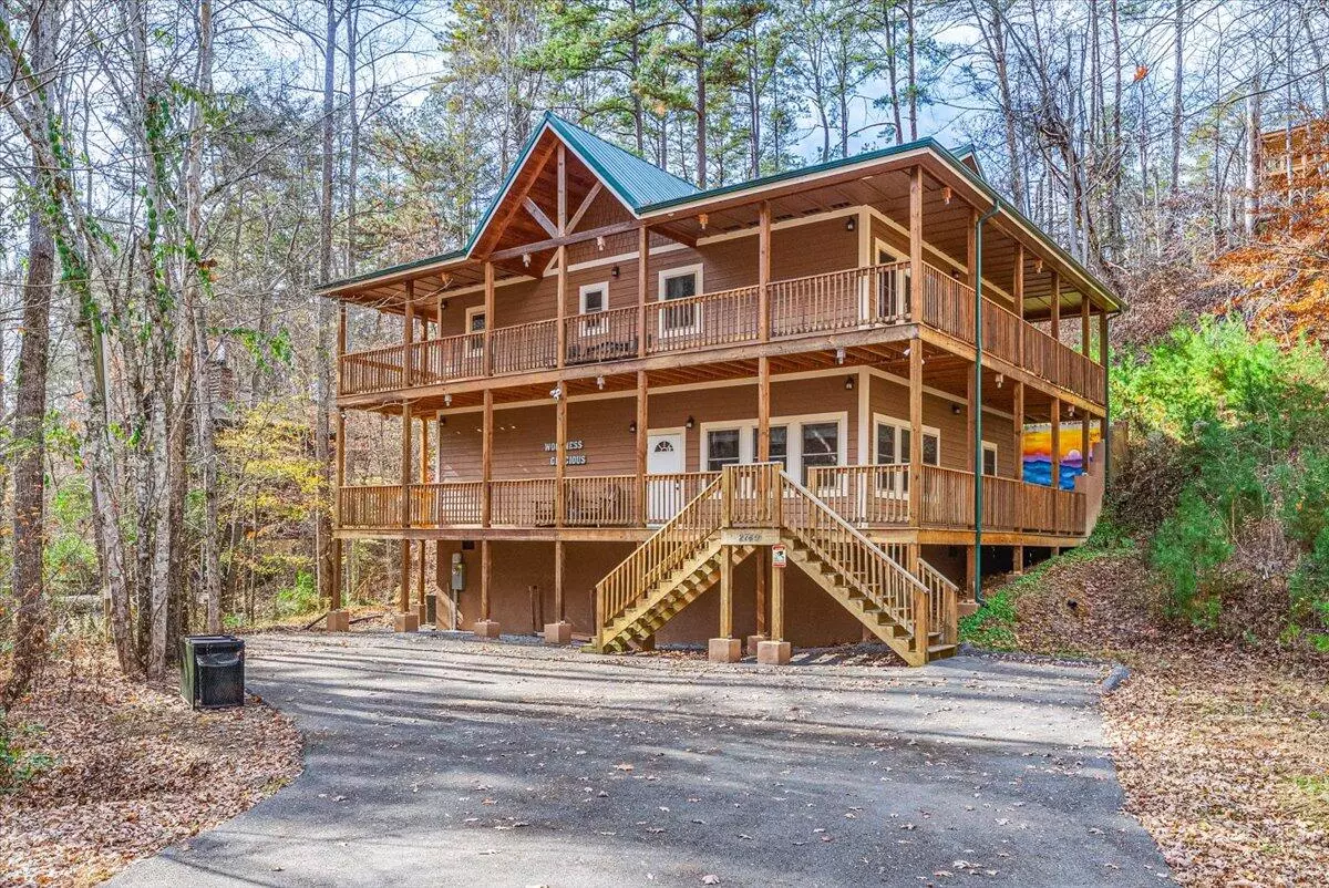 Sevierville, TN 37862,2740 Mountain View CIR