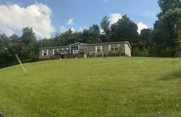 1605 Trig Long RD, Dandridge, TN 37725