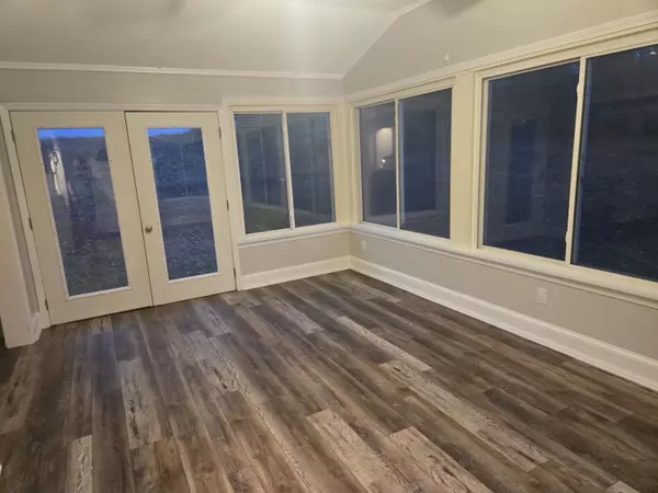 Dandridge, TN 37725,824 Pleasant View DR