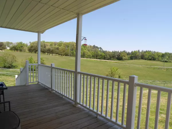 Dandridge, TN 37725,216 Slaton Farm RD