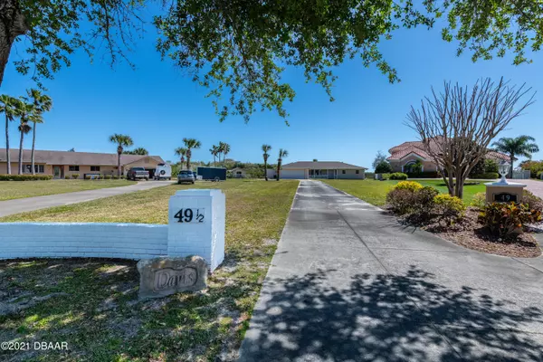 49 Cunningham DR #1/2, New Smyrna Beach, FL 32168
