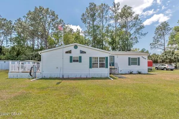 Astor, FL 32102,23916 Bobcat RD