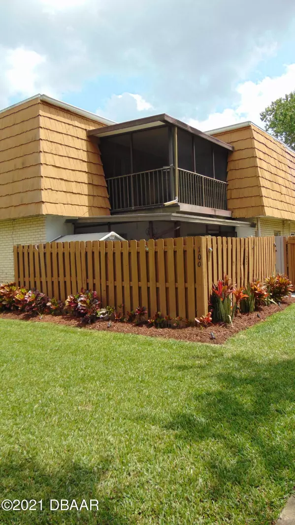 100 Moonstone CT, Port Orange, FL 32129