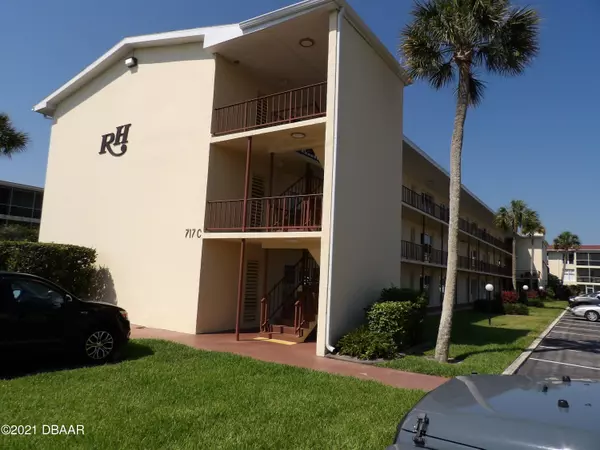 Daytona Beach, FL 32114,717 Beach ST #201C