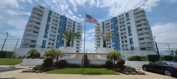 Daytona Beach, FL 32118,935 Halifax AVE #509