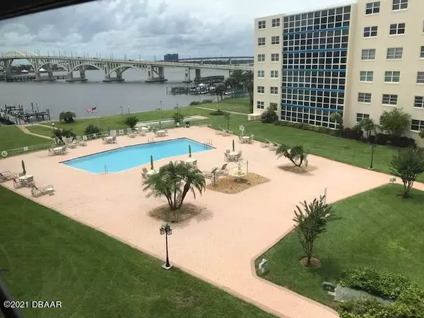 Daytona Beach, FL 32118,1224 Peninsula DR #409