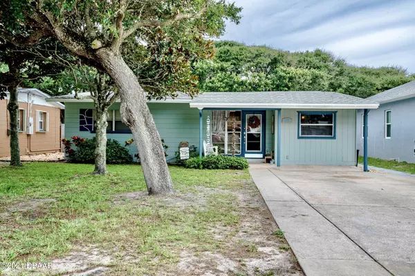 824 11th AVE, New Smyrna Beach, FL 32169