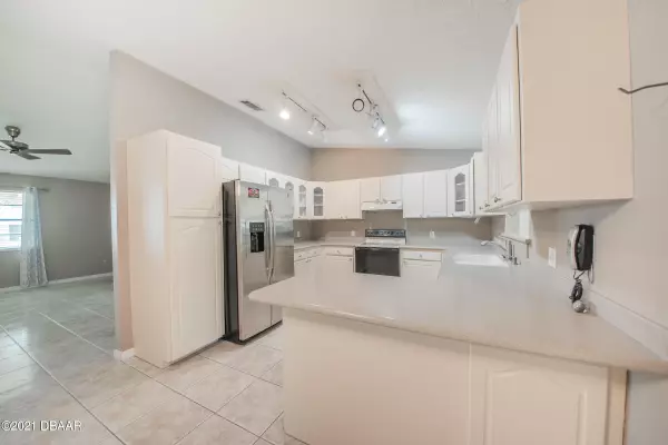 Port Orange, FL 32127,869 Chickadee DR