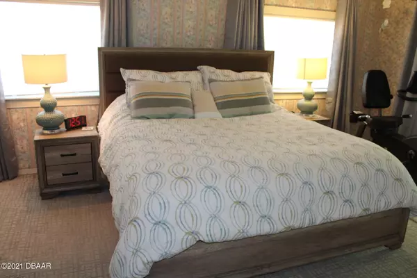 Port Orange, FL 32127,5238 Wood ST