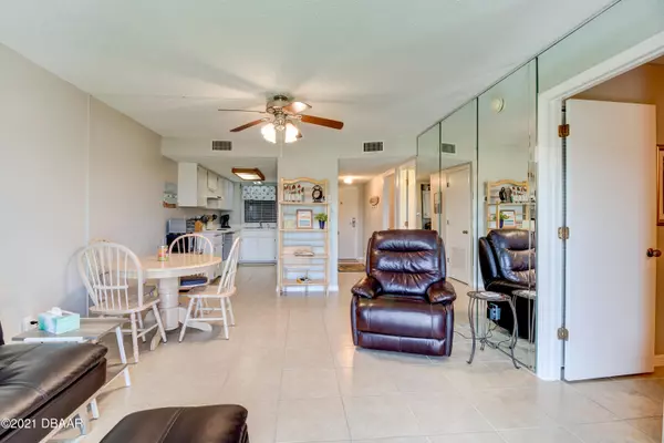 Ormond Beach, FL 32176,3100 Ocean Shore BLVD #103