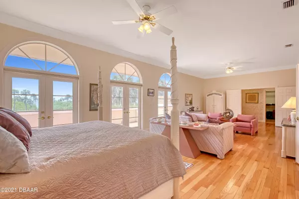 Merritt Island, FL 32953,6007 Tropical TRL