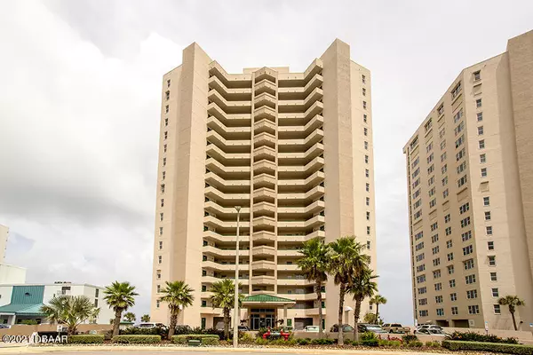 Daytona Beach Shores, FL 32118,3311 Atlantic AVE #203